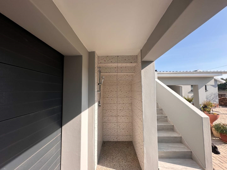 5 Bedroom Property for Sale in Fraaiuitsig Western Cape